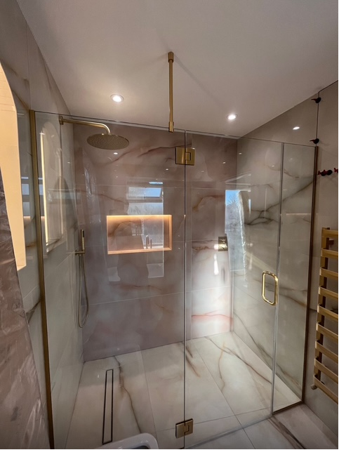 Made to measure shower enclosure Manchester Cheshire